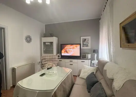 Casa en venta en Alcázar De San Juan, Grupo Renfe, de 75 m2 con 4 dormitorios y baño por 120.000 €, Ref. 0043 en Alcázar de San Juan