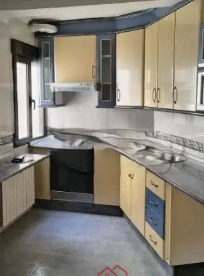 Piso en venta en Manzanares, Plaza San Antón, de 116 m2 con 4 dormitorios, 2 baños, plaza de garaje, trastero y balcón por 83.200 €, Ref. 0423 en Manzanares