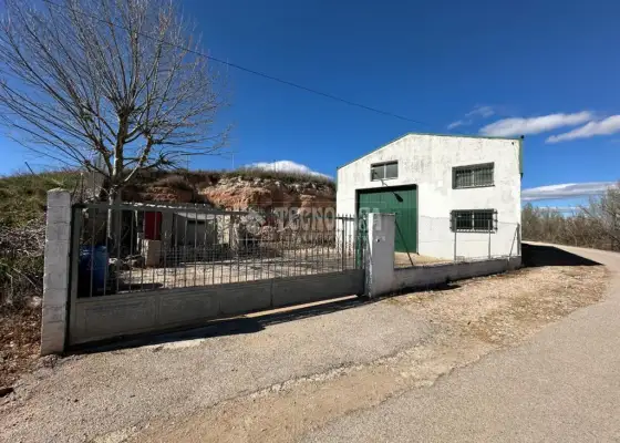 Local comercial en venta en Aranzueque - Aranzueque, 119.000 €, 238 m2, ref. 654035 en Aranzueque