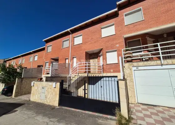 Casa en venta en Jadraque - Jadraque, 169.900 €, 180 m2, ref. 664196 en Jadraque