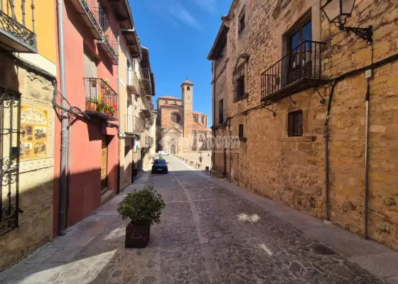 Piso en venta en Sigüenza - Sigüenza, 49.900 €, 117 m2, ref. 666755 en Sigüenza