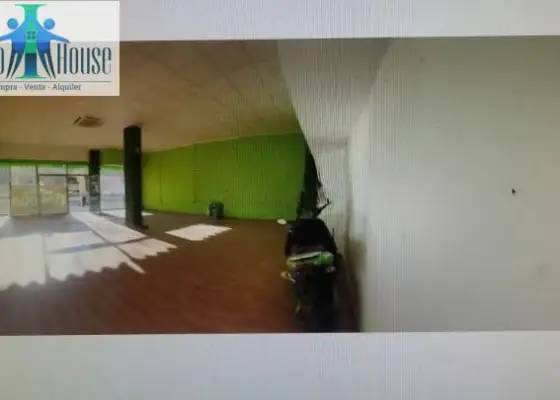Se vende local comercial ( zona carrefour ) en Albacete