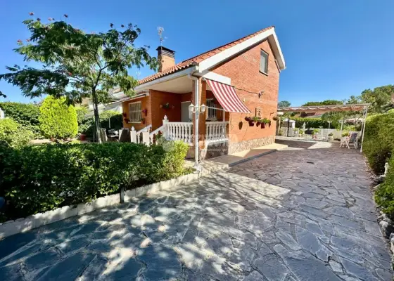 Casa en venta en Pioz - Pioz, 287.000 €, 118 m2, ref. 665559 en Pioz