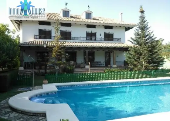 Exclusiva parcela en Urbanización Aguasol Albacete en Albacete